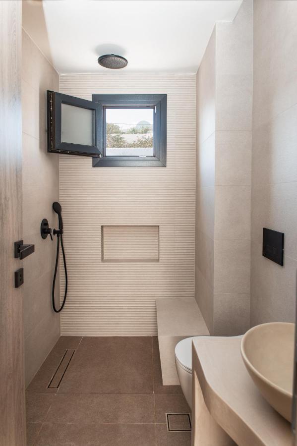 North Wind Luxury Suites Иа Екстериор снимка