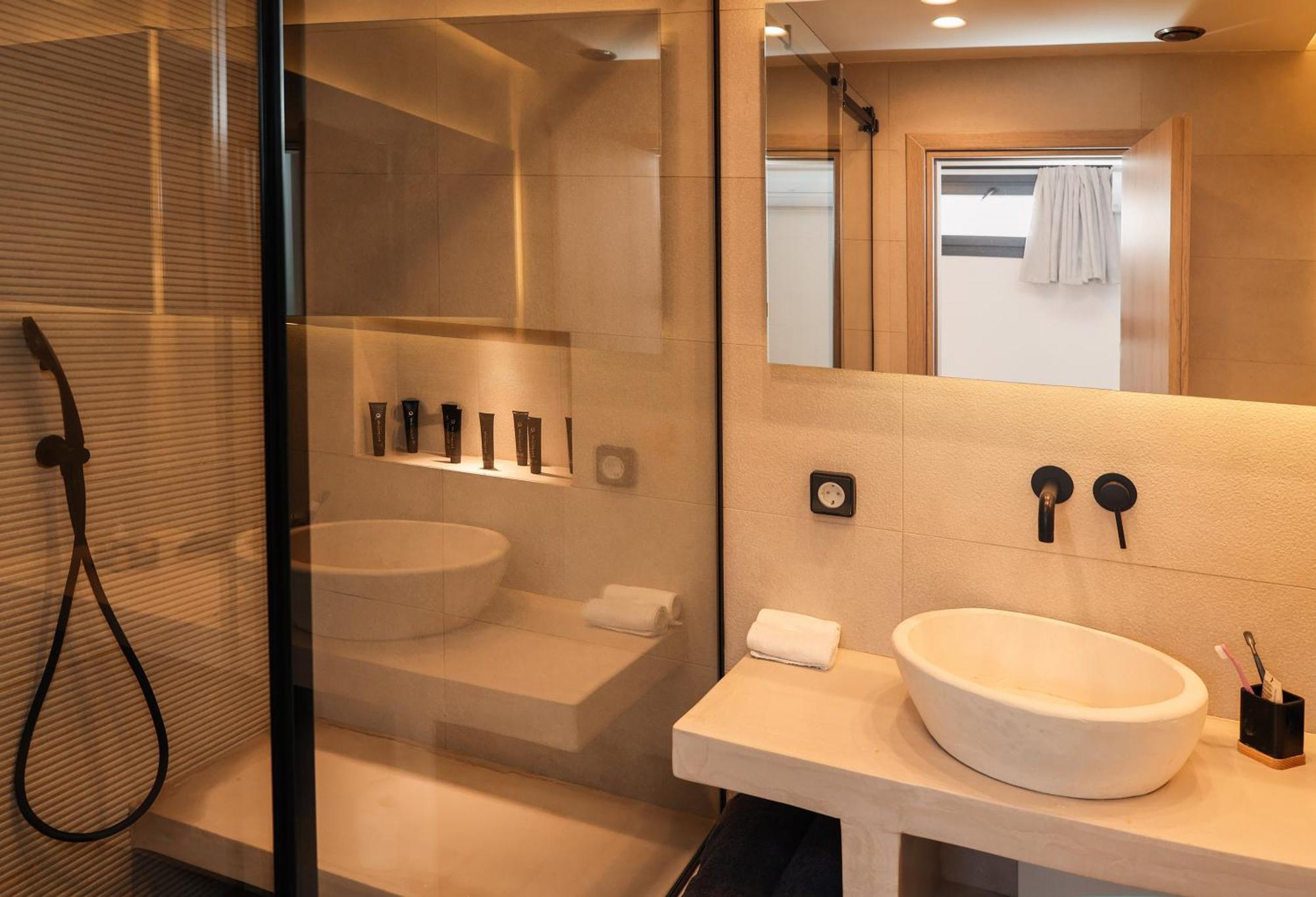 North Wind Luxury Suites Иа Екстериор снимка