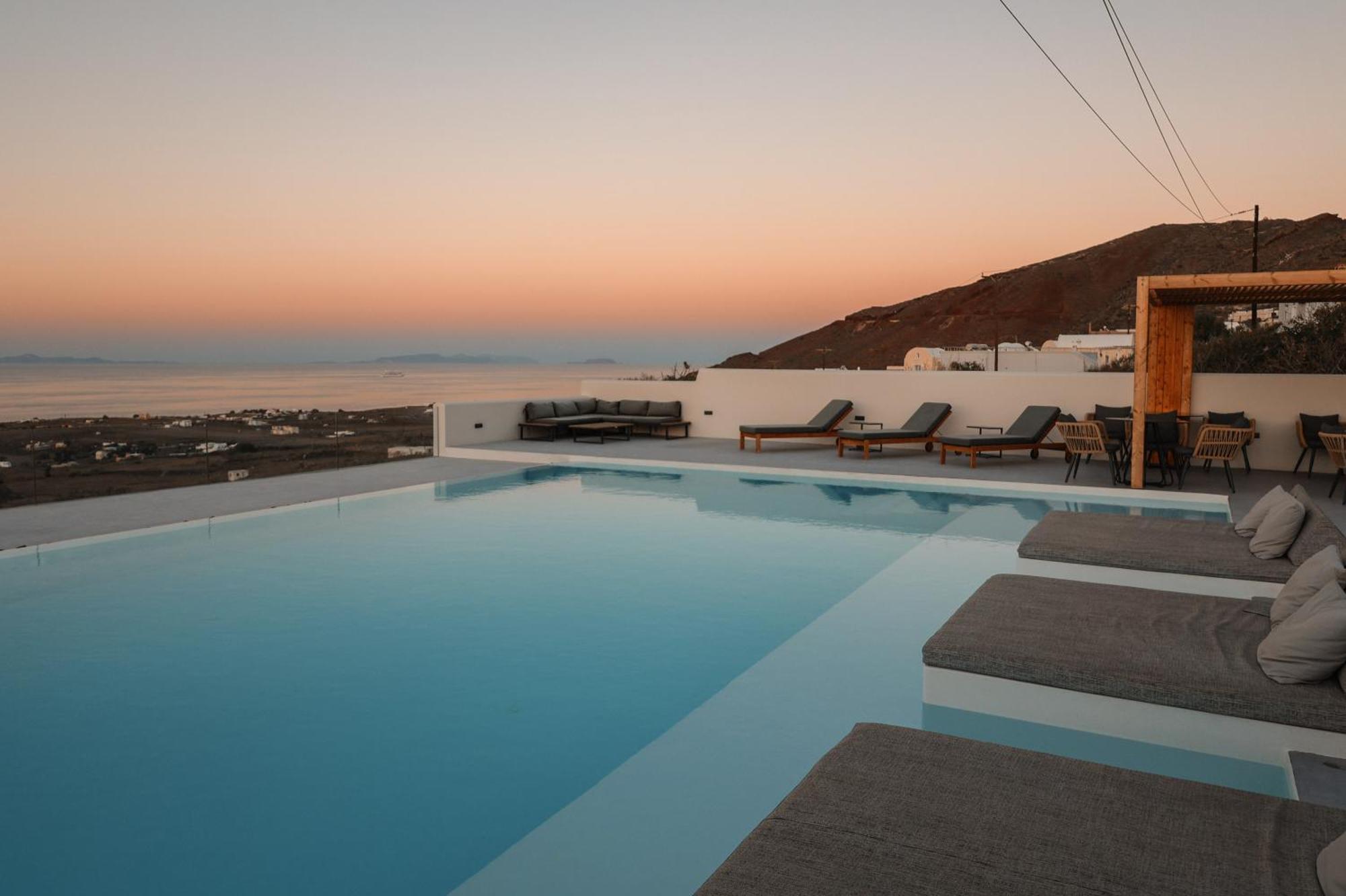 North Wind Luxury Suites Иа Екстериор снимка