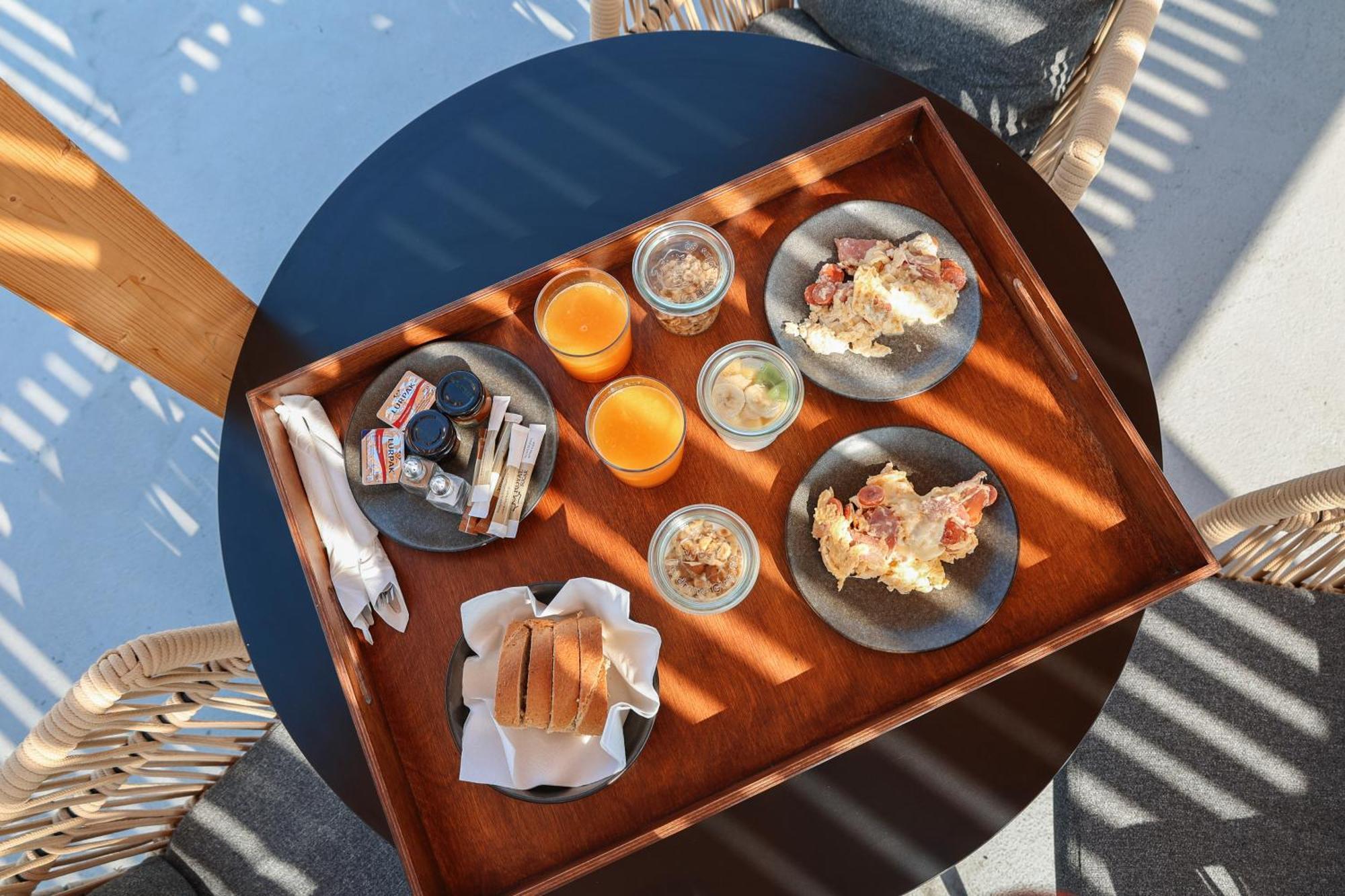 North Wind Luxury Suites Иа Екстериор снимка